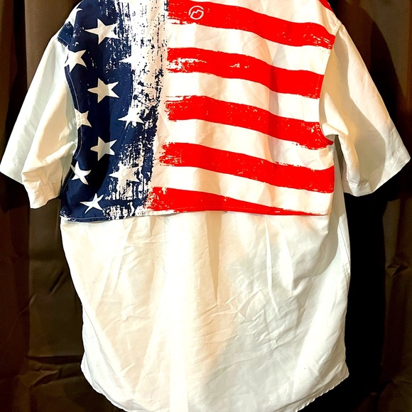 Men’s Magellan Outdoors Shirt, Size Small, Love this American Flag Shirt - Picture 3 of 3